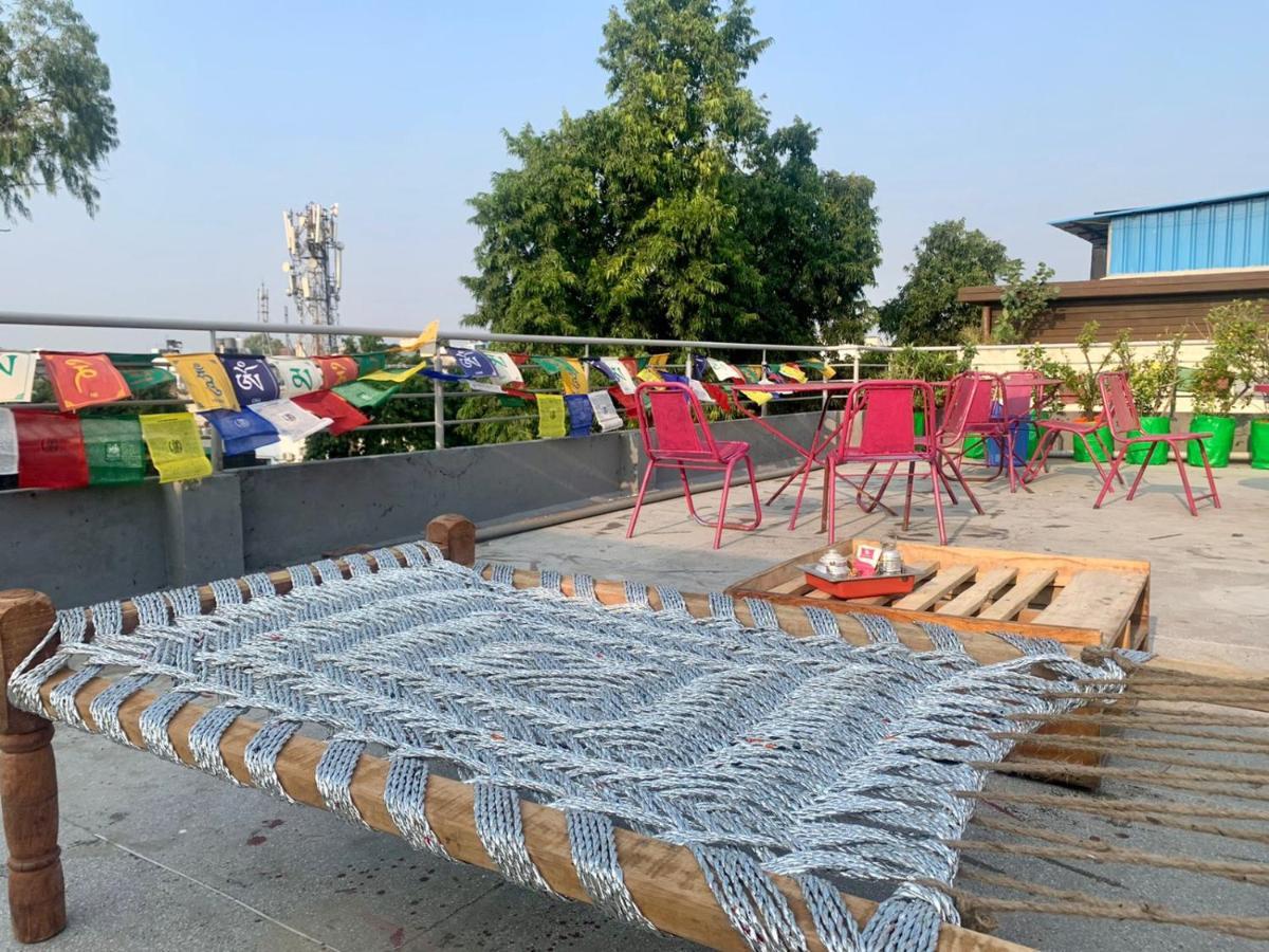 Bed & Chai Guesthouse Yeni Delhi Dış mekan fotoğraf